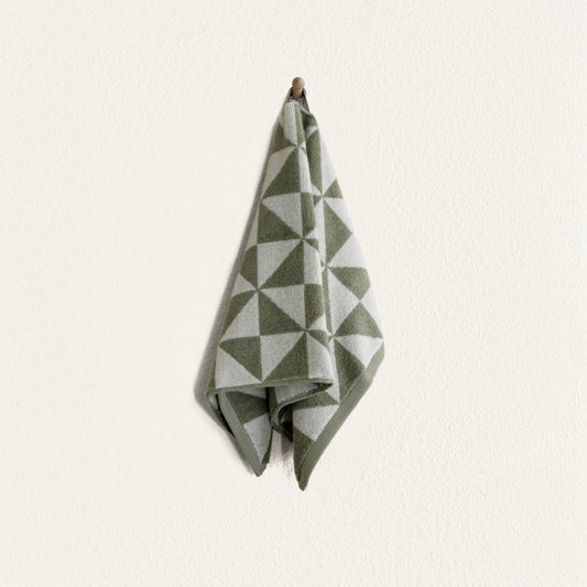 Umbra Cotton Beach Towel - Image 17 - Italic Bath Linens