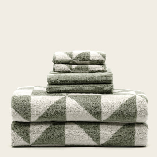 Umbra Cotton Beach Towel - Image 15 - Italic Bath Linens